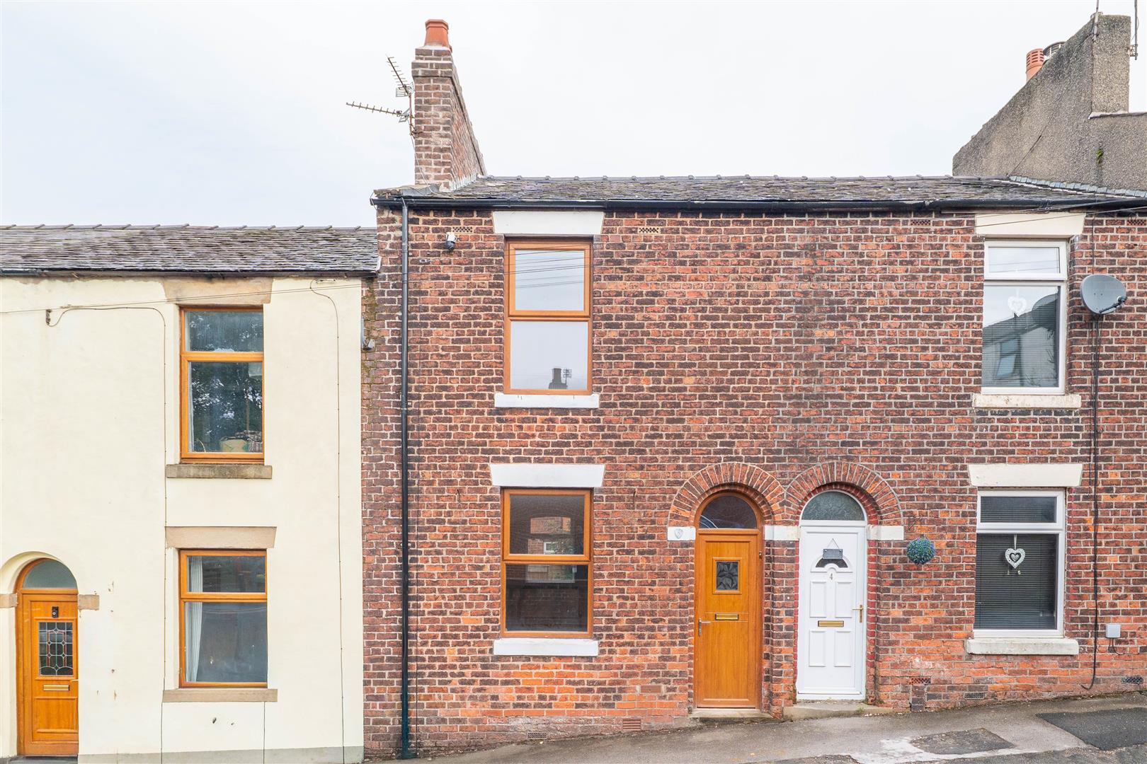 2 bed property in Church Street, Preston
